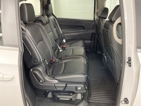 Certified 2025 Honda Odyssey Touring image 17