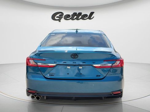 Used 2025 Toyota Camry SE w/ Convenience Package FWD image 6