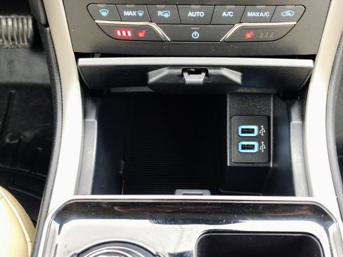 Used 2019 Ford Edge SEL w/ Equipment Group 201A image 35