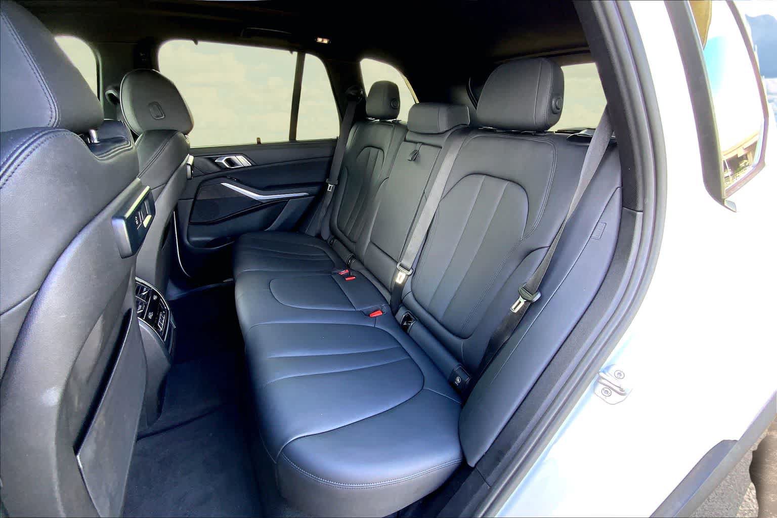 Used 2022 BMW X5 sDrive40i w/ Premium Package RWD image 29