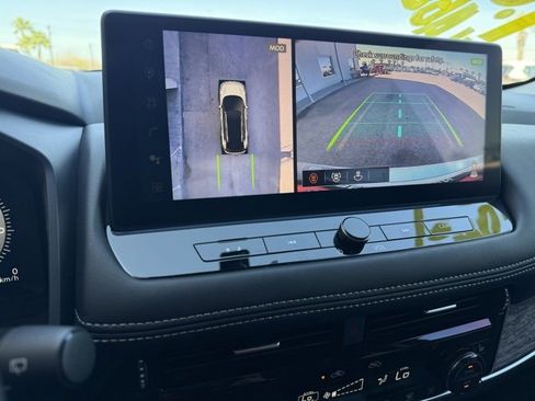 Certified 2024 Nissan Rogue Platinum w/ Platinum Premium Package image 20