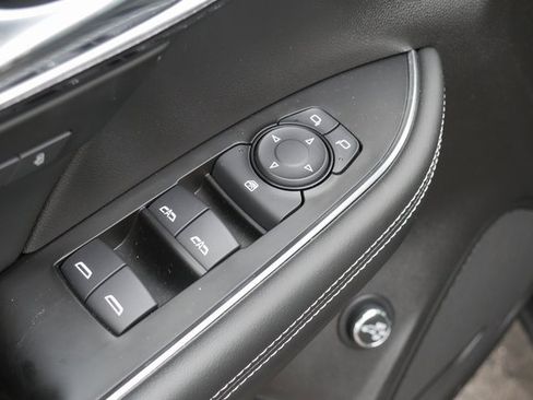 Used 2023 Buick Envision Essence image 14