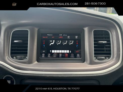 Used 2022 Dodge Charger SXT RWD image 14