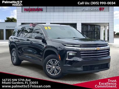 Used 2025 Chevrolet Traverse LT