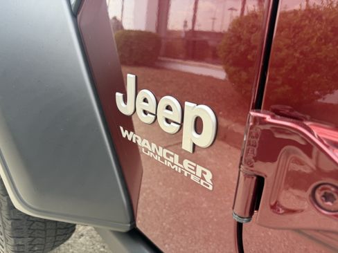 Used 2021 Jeep Wrangler Unlimited Sport AWD/4WD image 14