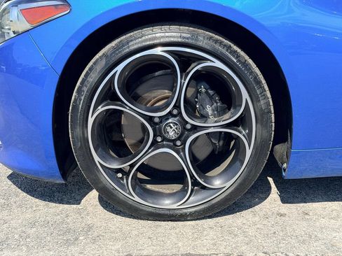 Used 2018 Alfa Romeo Giulia AWD image 26