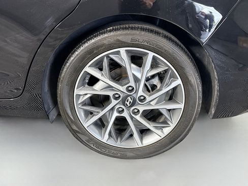 Used 2019 Hyundai Elantra Limited w/ Ultimate Package 02 FWD image 37