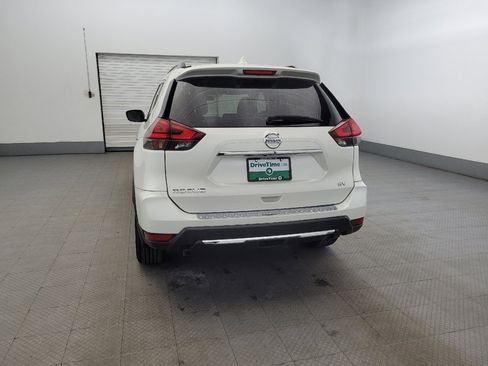 Used 2017 Nissan Rogue SV w/ Midnight Edition Package image 6