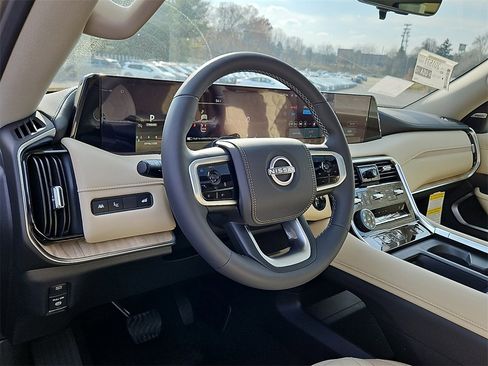 New 2025 Nissan Armada Platinum Reserve image 15