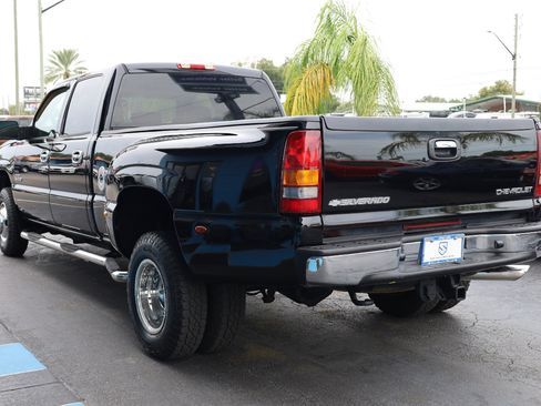 Used 2005 Chevrolet Silverado 3500 LT w/ Heavy-Duty Power Package image 3