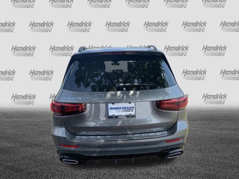 Used 2023 Mercedes-Benz GLB 250 image 9