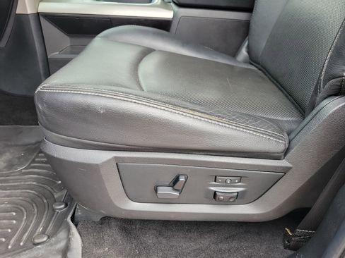 Used 2016 RAM 1500 Laramie w/ Convenience Group image 5