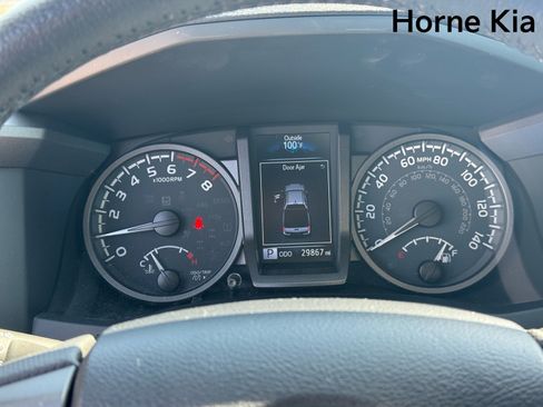 Used 2023 Toyota Tacoma TRD Off-Road w/ Technology Package AWD/4WD image 17