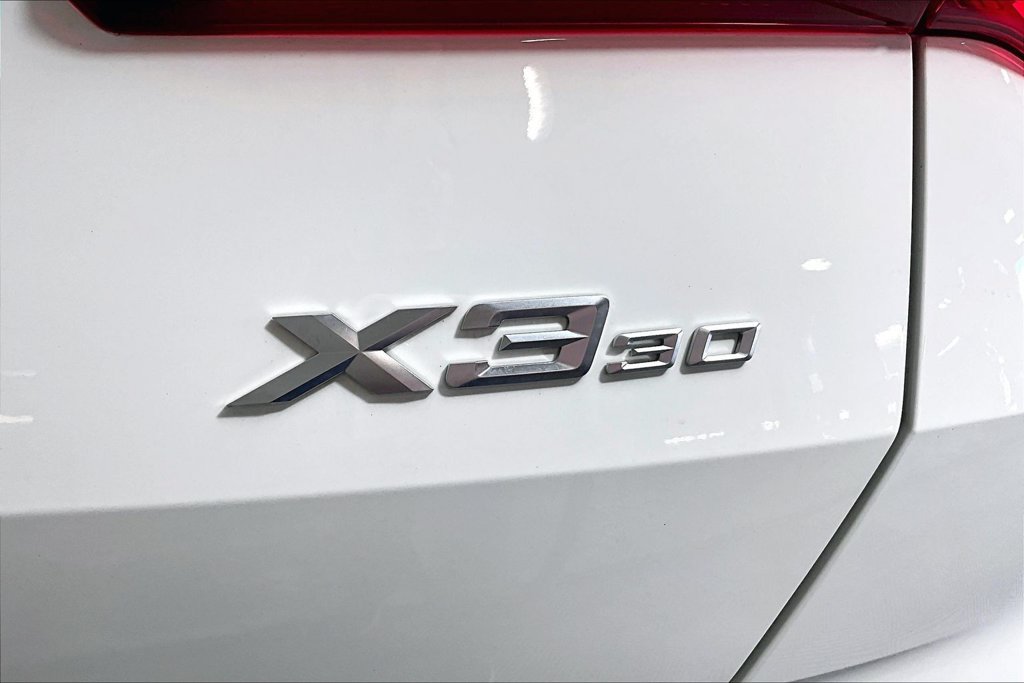 Used 2025 BMW X3 xDrive30i AWD/4WD image 14