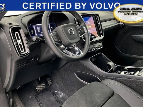 Certified 2025 Volvo XC40 B5 Plus image 18