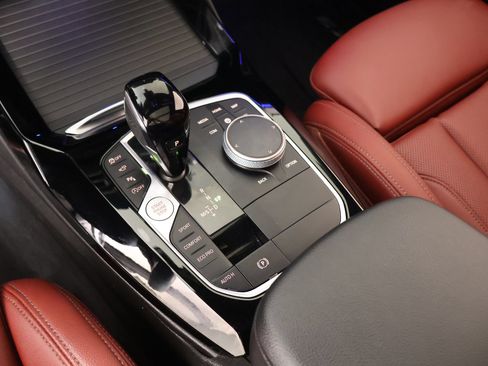 Used 2024 BMW X3 sDrive30i w/ Premium Package RWD image 9