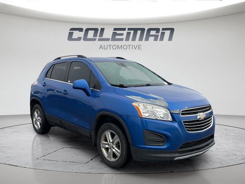 Used 2016 Chevrolet Trax LT w/ LT Sun and Sound Package image 7