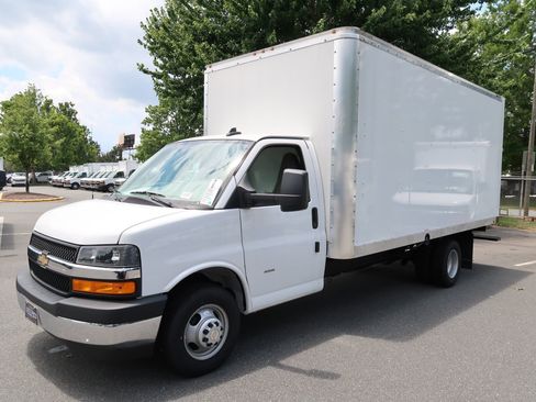 New 2025 Chevrolet Express 3500 w/ Power Convenience Package RWD image 5
