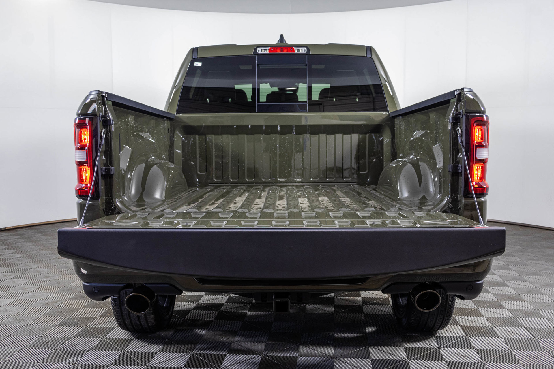 New 2027 RAM 1500 Laramie AWD/4WD image 39
