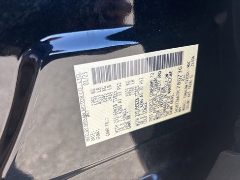 Used 2023 Nissan Rogue SV image 41