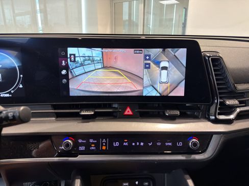 Used 2023 Kia Sportage SX AWD/4WD image 11