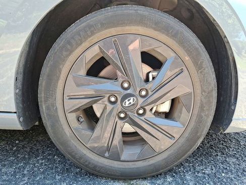 Used 2021 Hyundai Elantra SEL FWD image 33
