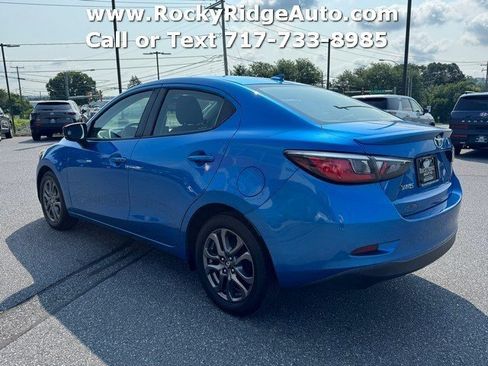 Used 2019 Toyota Yaris LE FWD image 5