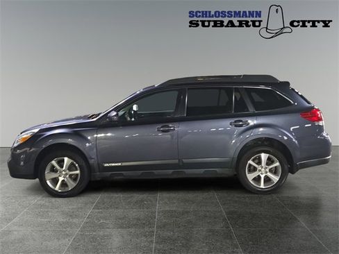 Used 2014 Subaru Outback 2.5i Limited w/ Moonroof Package image 6