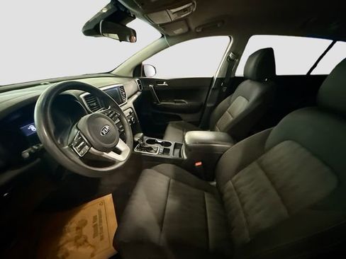 Used 2020 Kia Sportage LX image 20