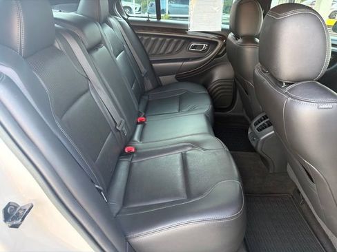 Used 2016 Ford Taurus Limited FWD image 11