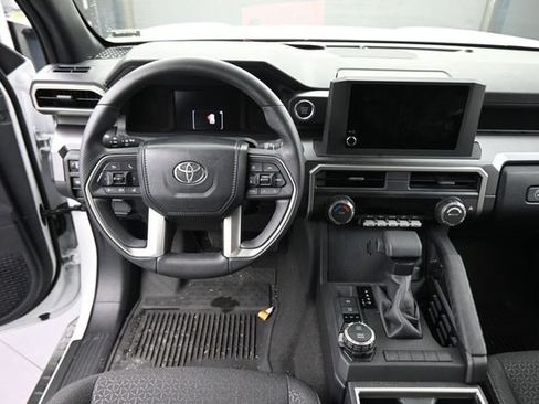 Used 2026 Toyota 4Runner SR5 AWD/4WD image 22