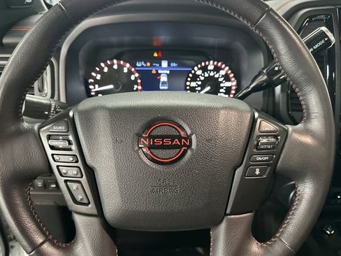 Used 2017 Nissan Titan SL RWD image 27