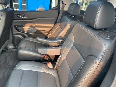 Used 2023 GMC Acadia SLT w/ Elevation Edition AWD/4WD image 36