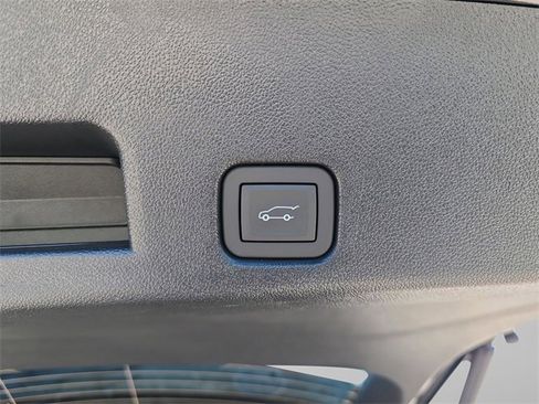 New 2026 Chevrolet Traverse Z71 w/ Enhanced Driving Package image 12