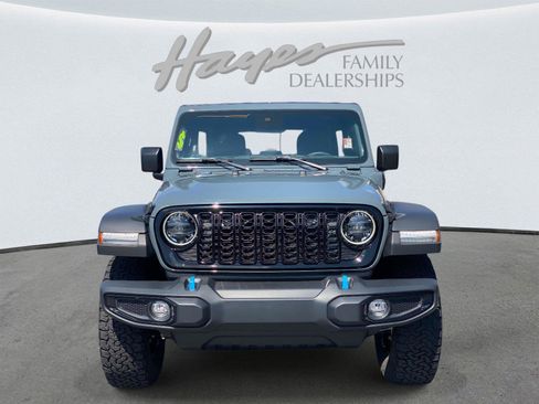 Used 2024 Jeep Wrangler Unlimited AWD/4WD image 10
