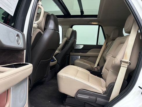 Certified 2023 Lincoln Navigator Reserve AWD/4WD image 21