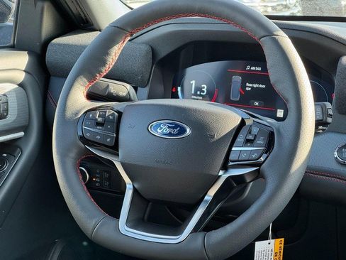 New 2026 Ford Explorer ST-Line w/ ST-Line Street Pack image 8