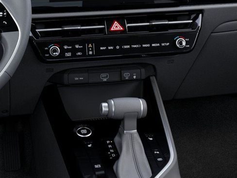 New 2026 Kia Niro EX FWD image 23