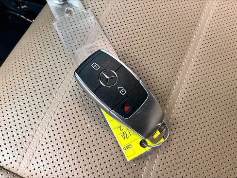 Certified 2024 Mercedes-Benz GLE 350 4MATIC image 12