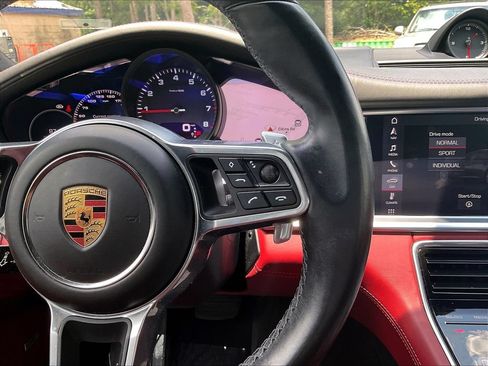 Used 2020 Porsche Panamera 4 AWD/4WD image 13