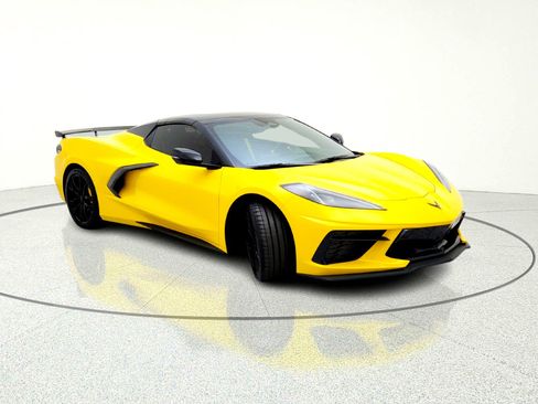 Used 2025 Chevrolet Corvette Stingray Premium Conv w/ Z51 Performance Package image 6