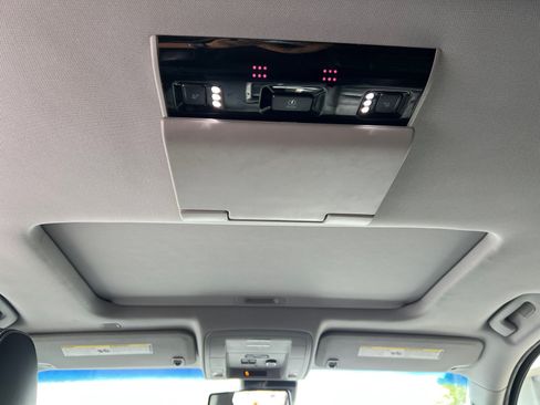 Used 2020 GMC Yukon Denali AWD/4WD image 16