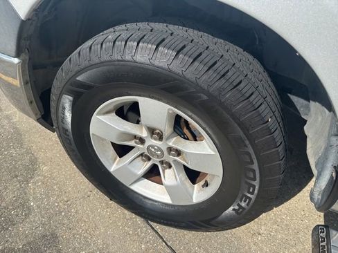 Used 2018 RAM 1500 Tradesman w/ Chrome Appearance Group image 17