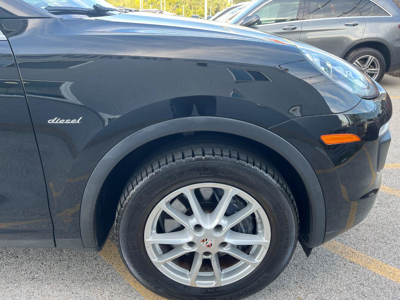 Used 2016 Porsche Cayenne Diesel AWD/4WD image 20