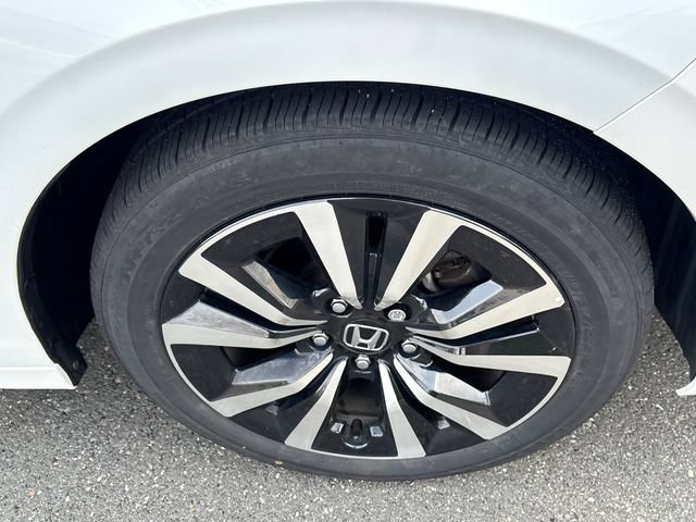 Used 2024 Honda Civic EX-L image 7