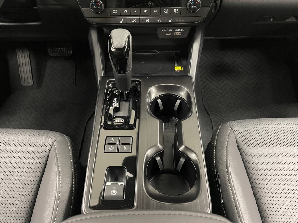 New 2026 Subaru Outback Limited AWD/4WD image 12