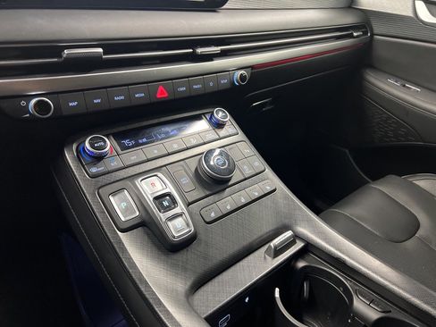 Used 2024 Hyundai Palisade Limited image 21