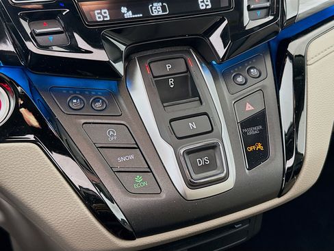 Used 2024 Honda Odyssey Elite image 19