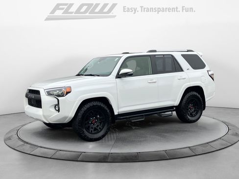 Used 2024 Toyota 4Runner SR5 Premium image 3