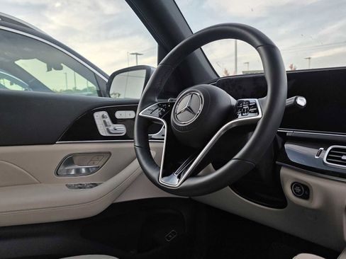 Used 2025 Mercedes-Benz GLE 350 4MATIC image 8